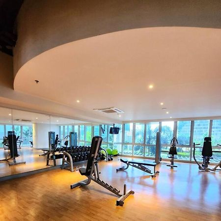 Cosy Executive 1 Bedroom Uptown Parksuites Ultra Fast Internet Manila Zewnętrze zdjęcie