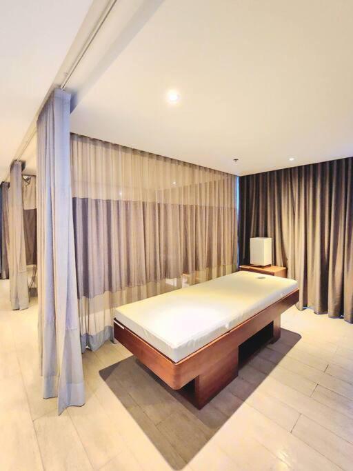 Cosy Executive 1 Bedroom Uptown Parksuites Ultra Fast Internet Manila Zewnętrze zdjęcie