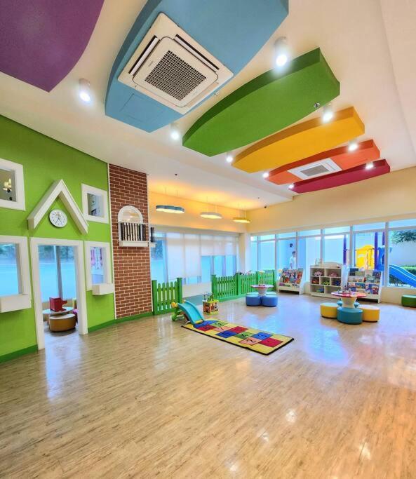 Cosy Executive 1 Bedroom Uptown Parksuites Ultra Fast Internet Manila Zewnętrze zdjęcie