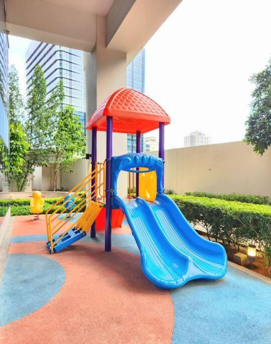 Cosy Executive 1 Bedroom Uptown Parksuites Ultra Fast Internet Manila Zewnętrze zdjęcie